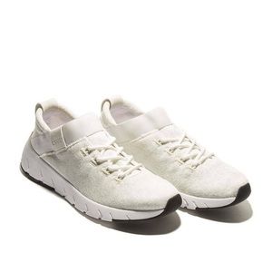 av•re white/grey sneakers 👟